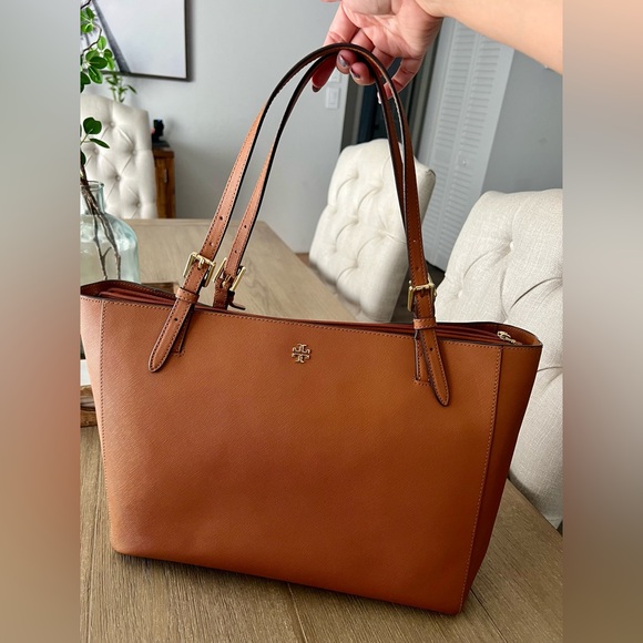Tory Burch York Buckle Tote - Picture 2 of 8